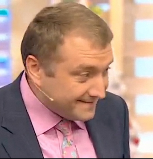 Большая иллюстрация к новости «Андрей Бобровский на Первом канале: чем надо заправлять салат?» Большая иллюстрация к новости «Андрей Бобровский на Первом канале: чем надо заправлять салат?»